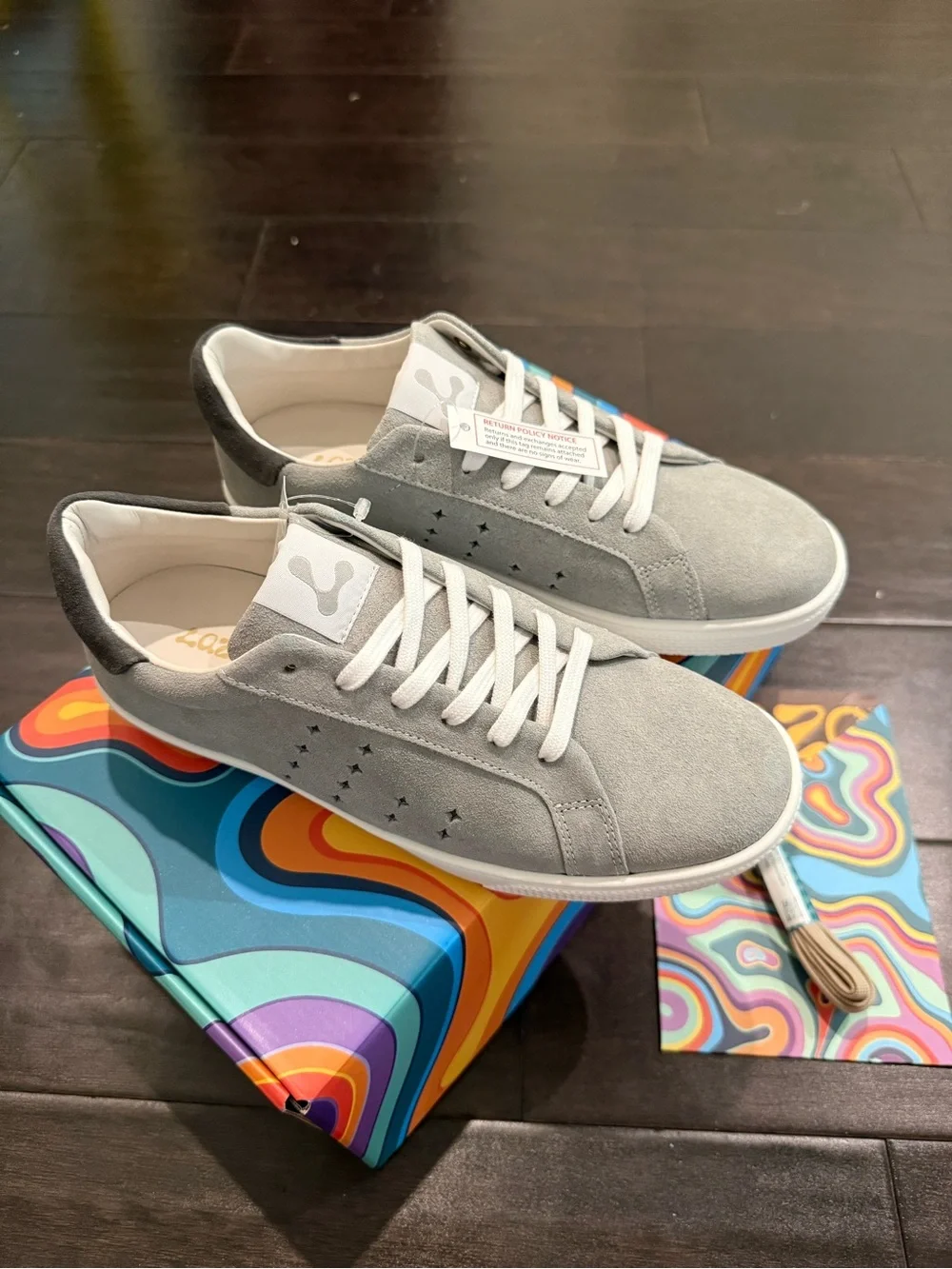 Women's Gray Suede Low-Top Sneakers with Mint Artistic Sole